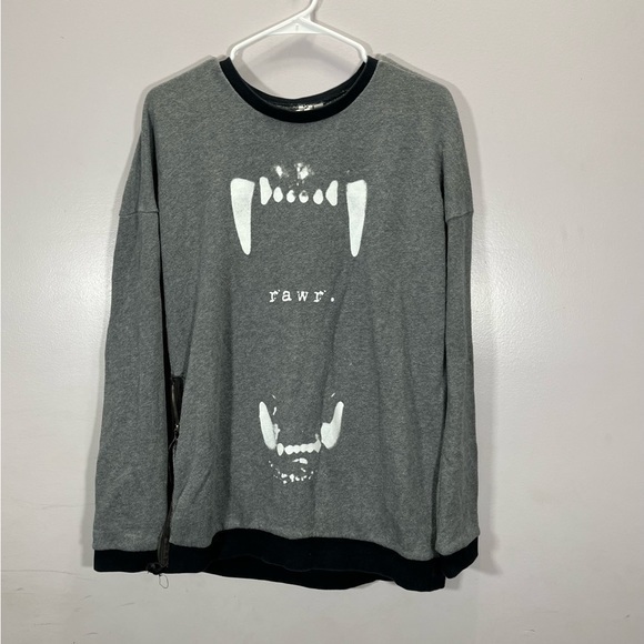 Vans Women’s Grey Black Fangs Rawr Graphic Design Pullover Sweatshirt - Picture 3 of 11